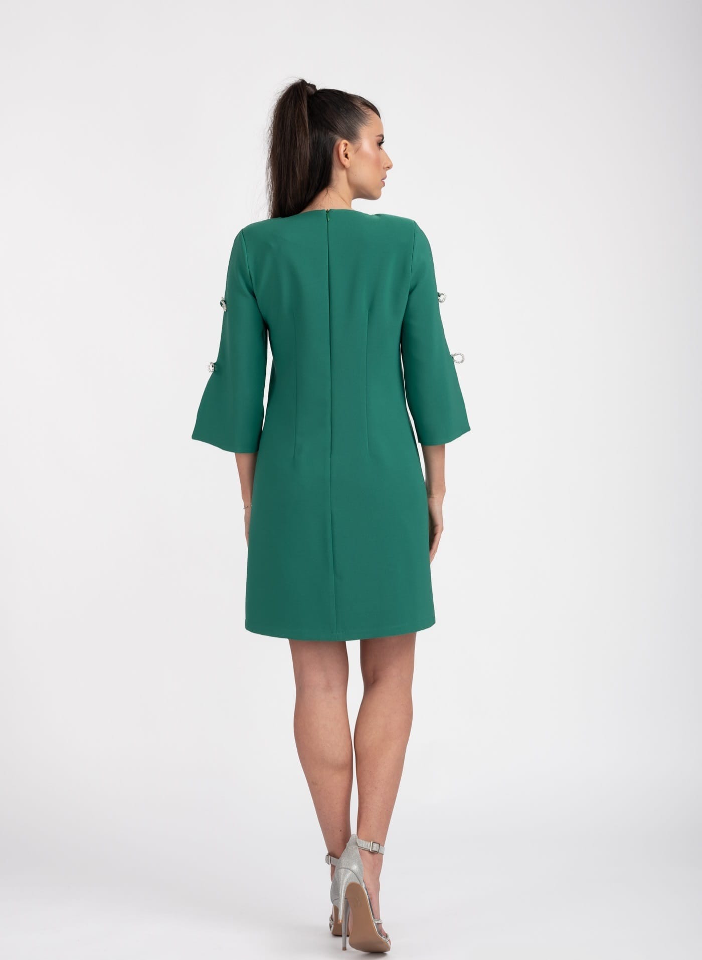 Rochie scurta cu funde argintii pe maneci