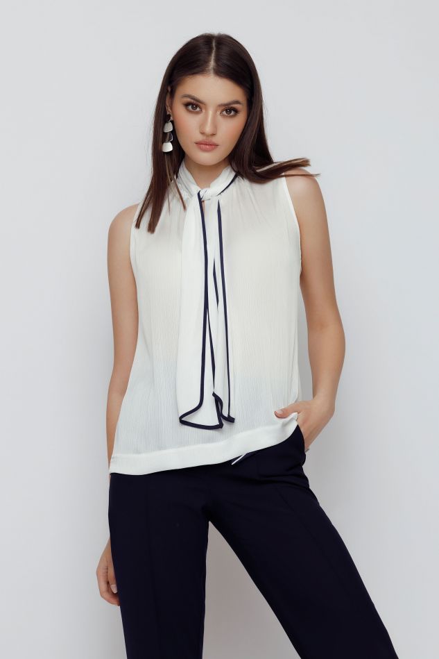 Bluza eleganta din tesatura uni