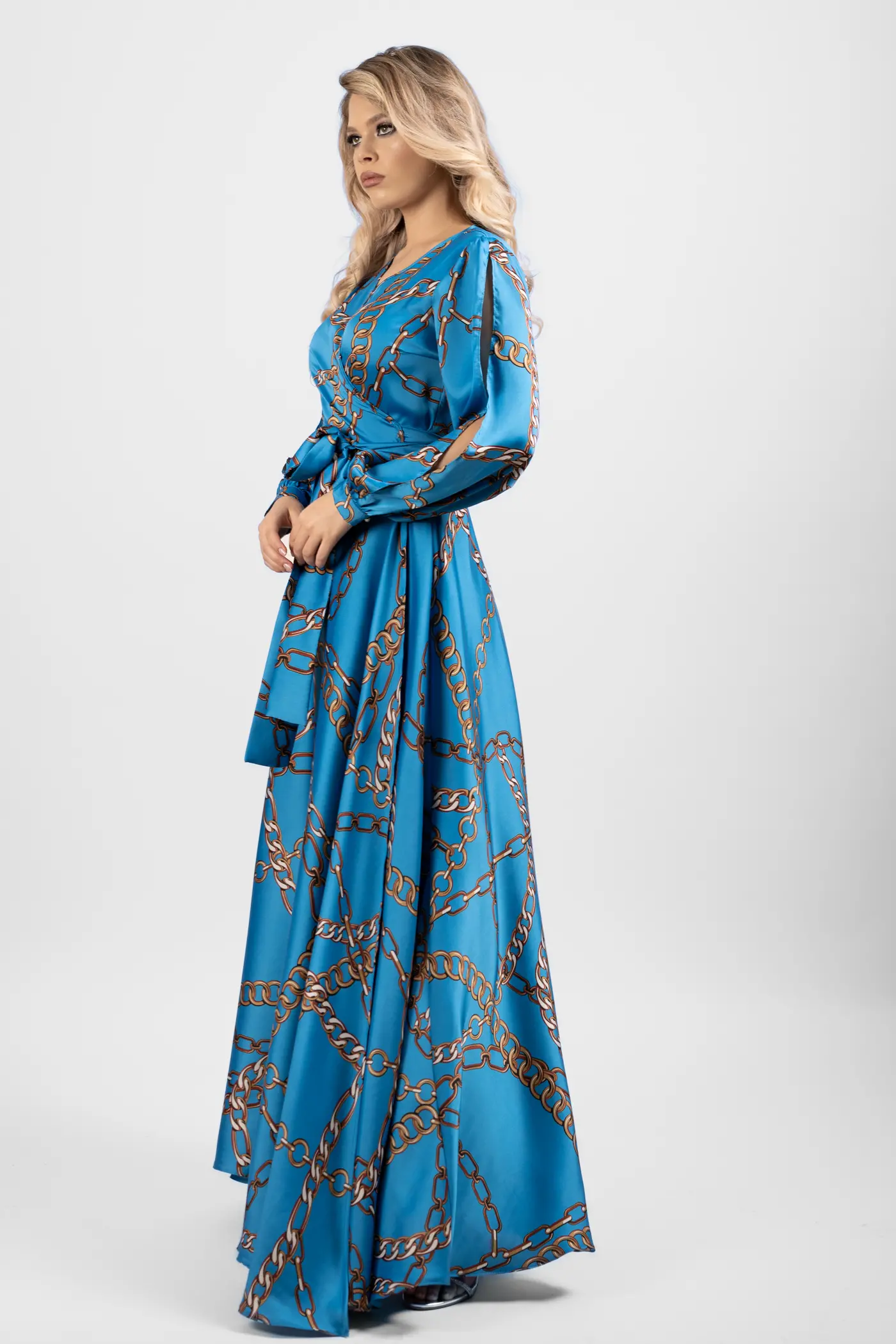 Rochie lungă de ocazie cu mansete și cordon din saten