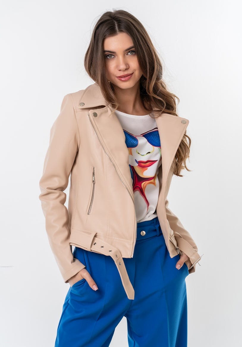 Geaca cambrata din piele ecologica de inalta calitate