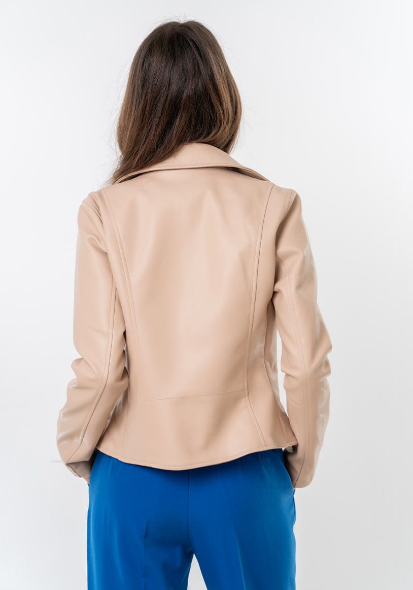 Geaca cambrata din piele ecologica de inalta calitate