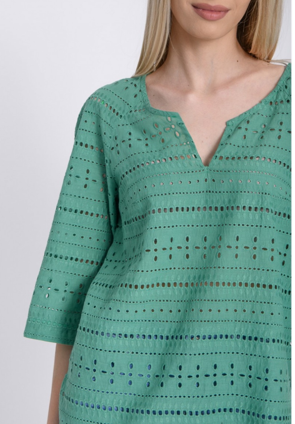 Bluza lejera din bumbac brodat