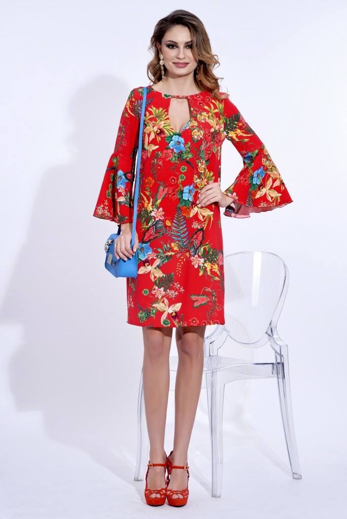 Rochie inflorata cu maneca clopot