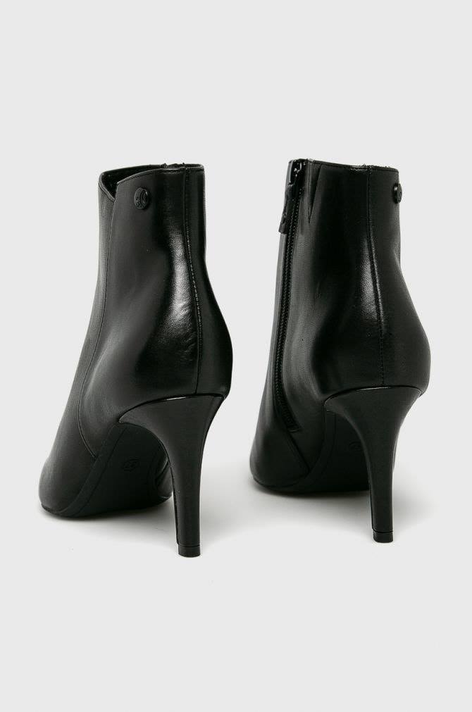 Botine din piele naturala cu toc